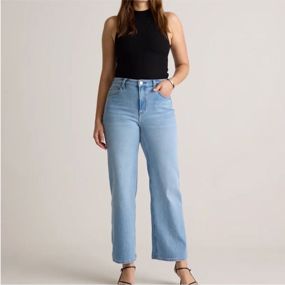 Quince Comfort Stretch High Rise Relaxed Straight Light Wash 28" Jeans Size 27